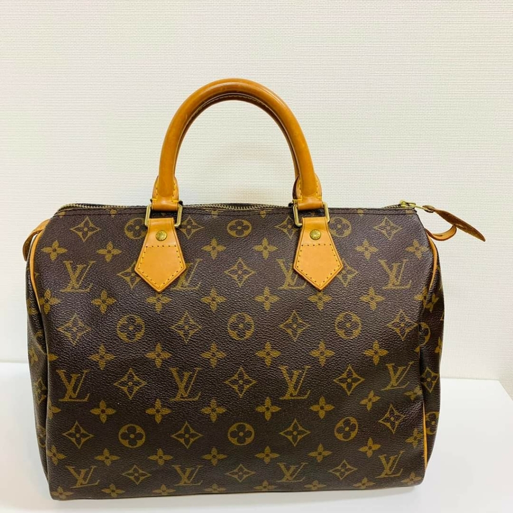 Authentic louis Vuitton Speedy